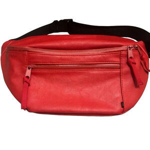 Giant urban outfitters fanny in fair condition couple of issues  photographed